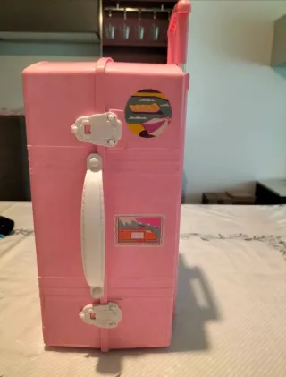 Barbie Travel House Trolley