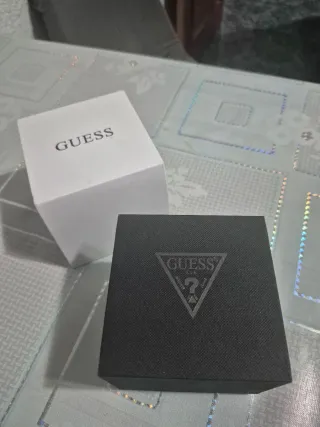 Reloj Guess Frontier dorado y Plata