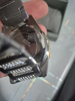 Reloj Guess Frontier dorado y Plata