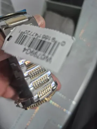 Reloj Guess Frontier dorado y Plata