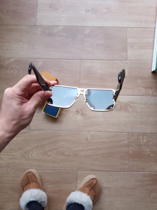 Gafas Louis Vuitton Negras y Doradas