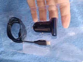 Cargador iPhone para el coche