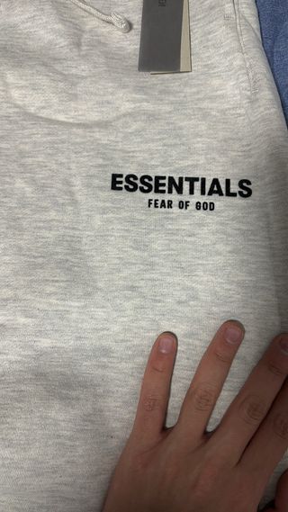 Conjunto Essentials Sudadera y Pantalón Gris