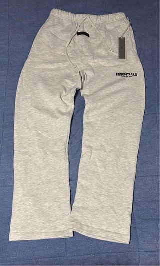 Conjunto Essentials Sudadera y Pantalón Gris