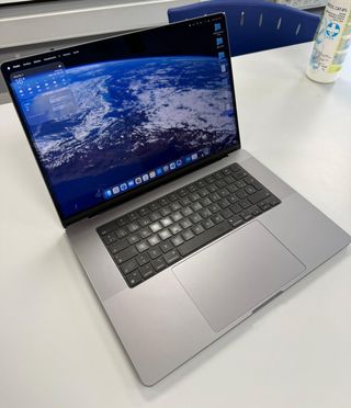 MacBook M1 Pro 16" 16GB 512GB Plata