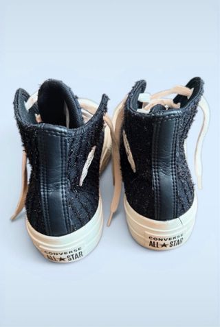 Converse Talla 36.5 Negras y Blancas