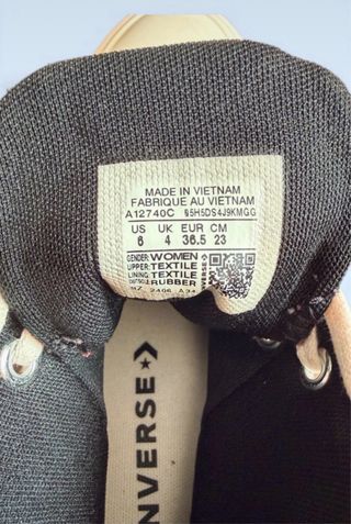 Converse Talla 36.5 Negras y Blancas