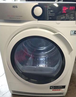 Secadora AEG 8kg Bomba Calor A++