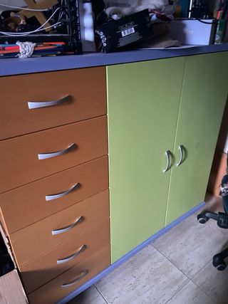 Mueble infantil cajoneras y armario