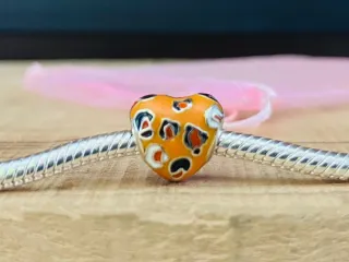 Charm | Corazón estampado Leopardo