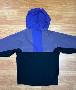 Chaqueta Nike ACG Anorak Morado Negro
