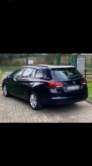 Opel Astra 2021