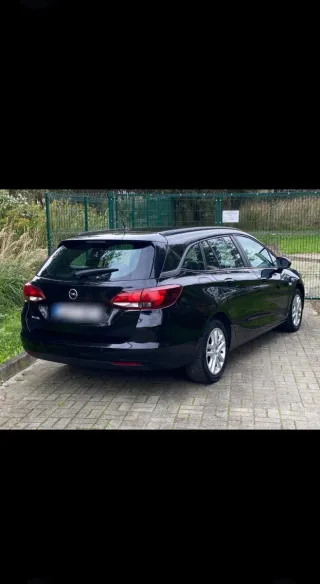 Opel Astra 2021