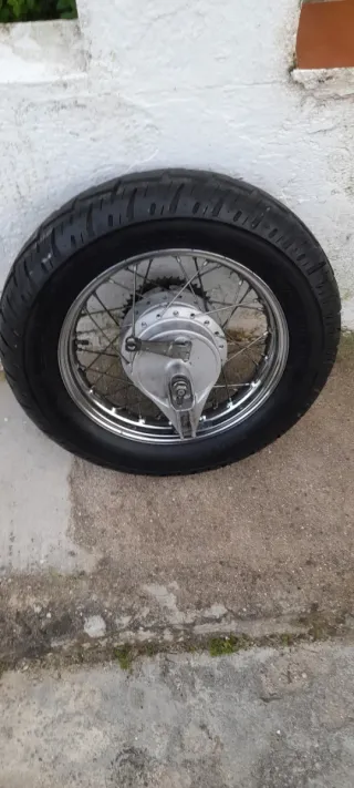 Rueda Trasera Daelim Daystar