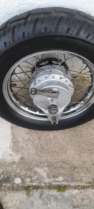 Rueda Trasera Daelim Daystar