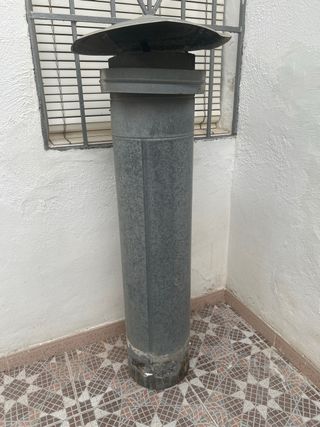 Tubo de chimenea metálico