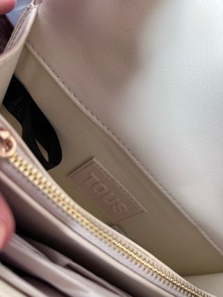 Bolso Tous blanco con detalles plateados