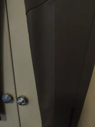 Pantalón beige mujer