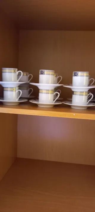 Set de platos, cuencos, bandeja y juego de café