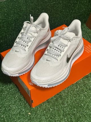 Nike Pegasus Premium 42,5 Gris/Blanco