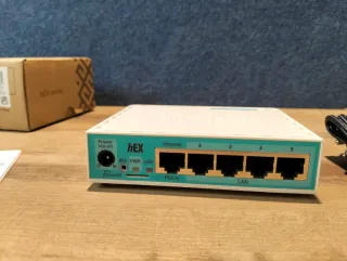 Router Mikrotik Hex RB750GR3 5 Puertos Gigabit