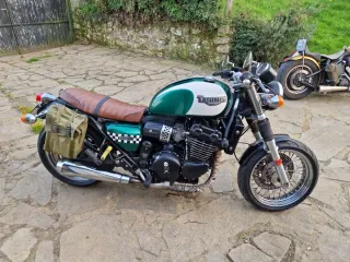 Triumph Thunderbird Legend TT Moto Clásica