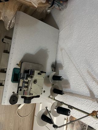 Máquina de coser industrial TYPICAL