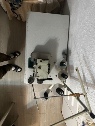 Máquina de coser industrial TYPICAL