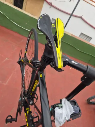 Fat bike on one y cóluer radar de caretera