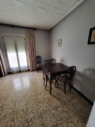 PISO 2 DORMITORIOS CENTRICO EN VALDEPEÑAS