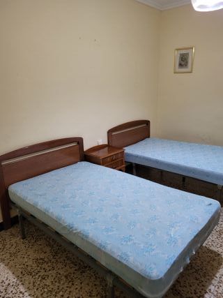 PISO 2 DORMITORIOS CENTRICO EN VALDEPEÑAS