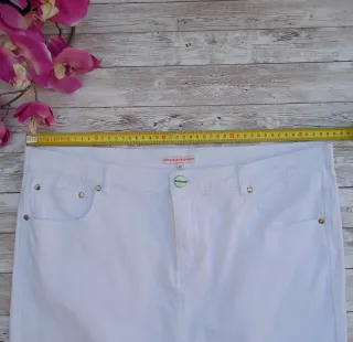 Falda vaquera blanca, PRECCHIO, talla 46.