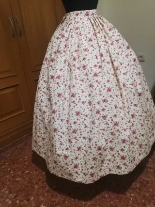 Falda huertana floral sin estrenar