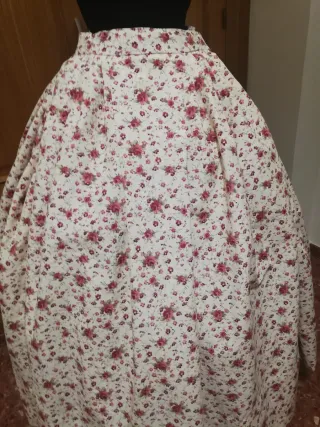 Falda huertana floral sin estrenar
