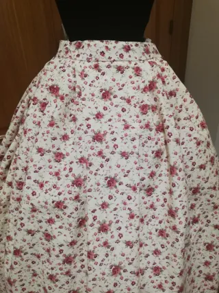 Falda huertana floral sin estrenar