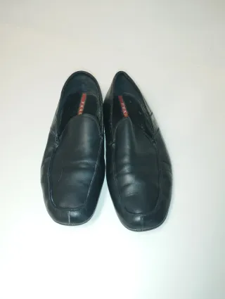 PRADA Mocasines de piel PRADA negros.