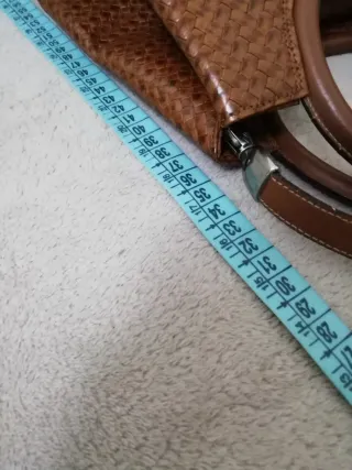 Bolso de piel trenzada marrón