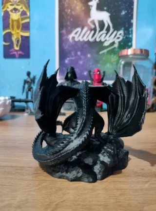 Figura Dragón Negro.