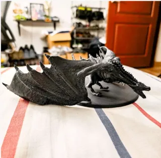 Figura Dragón Negro.