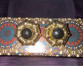 Pendientes Vintage en color oro y negro