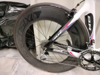 Bicicleta BH Aero Carbono.