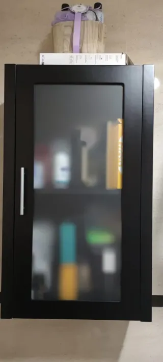 Mueble de baño. Con grifo y lavabo Porcelanosa.