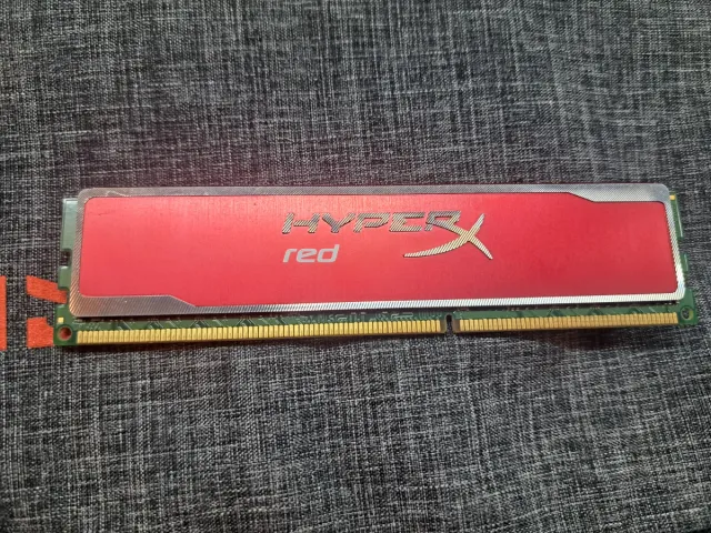 Memoria RAM DDR3 8GB Kingston HyperX Roja