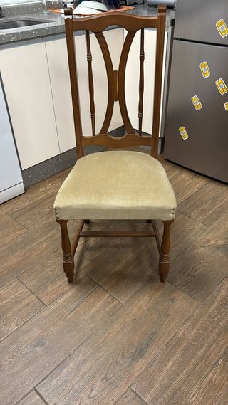 Silla de comedor madera y tela beige