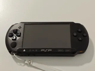 PSP Street e1004 Black
