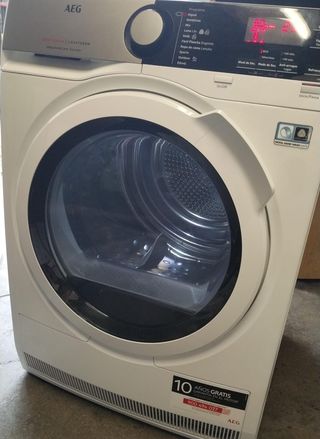 Secadora AEG 8kg Bomba Calor A++
