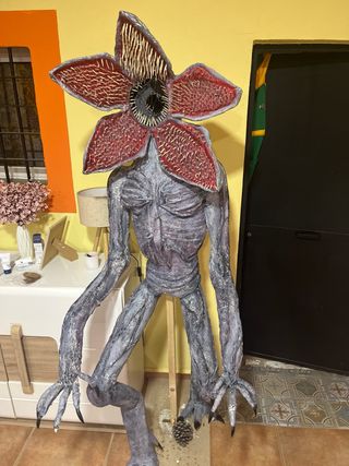 Figura Demogorgon Cartón Hecha a Mano
