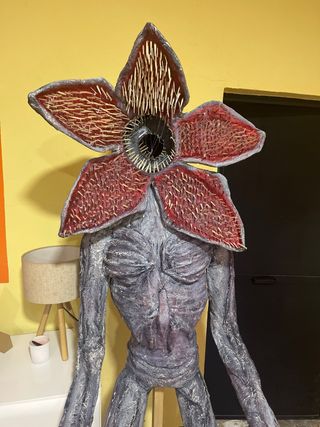 Figura Demogorgon Cartón Hecha a Mano