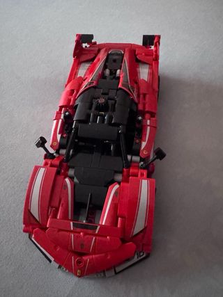 LEGO Ferrari FXX K Construido