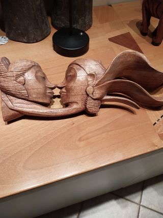 Coppia innamorata legno scultura